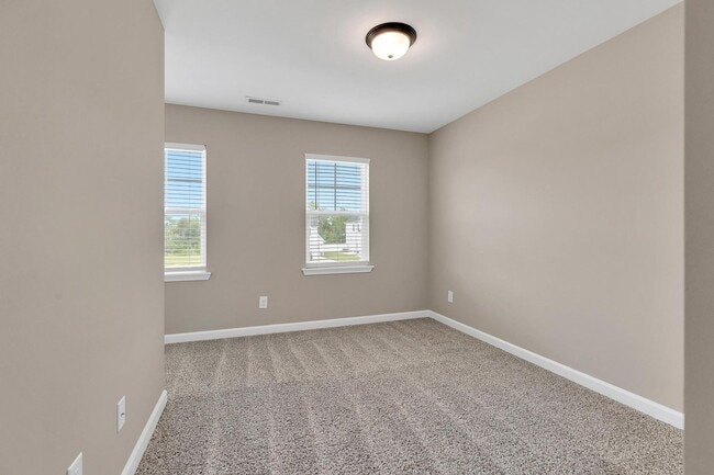 Building Photo - 3 Bedroom with BONUS in Swansboro HS District!