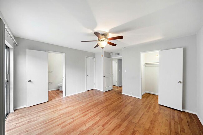 Building Photo - 525 Heights Blvd