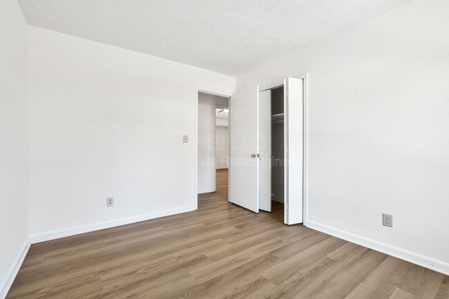 Building Photo - 5628 Wooded Lake Dr