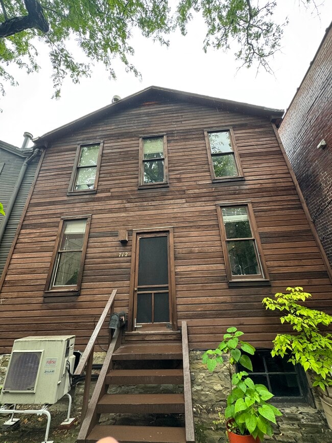 Building Photo - 712 Culloden Way