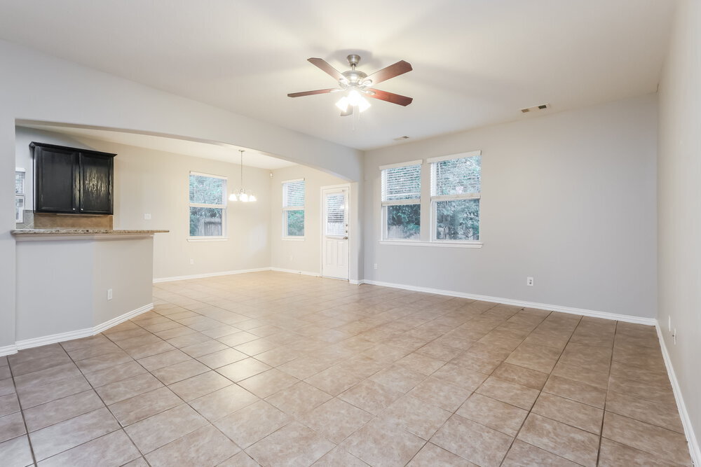 Building Photo - 9202 Hidden Lake Cir
