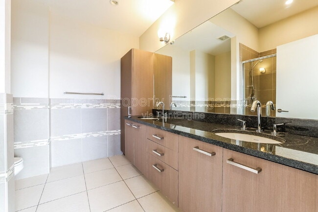 Building Photo - 2507 Larimer St