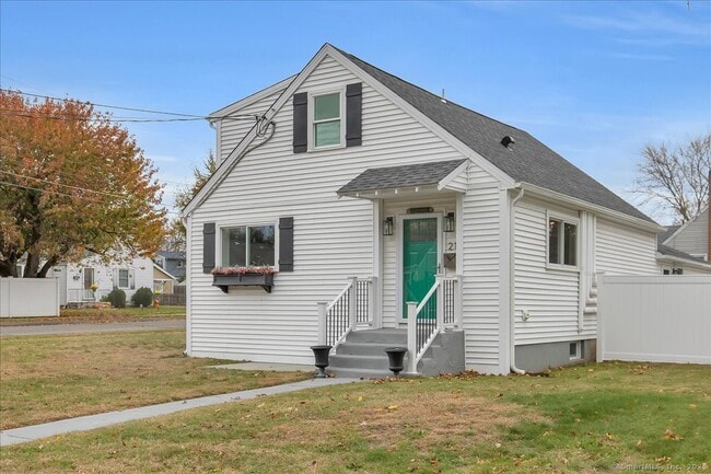 Building Photo - 21 Deepwood Dr