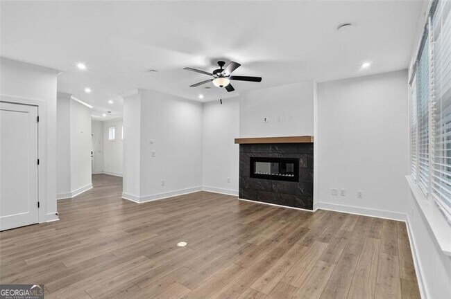 Building Photo - 608 Avondale Pk Cir
