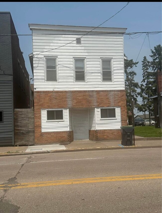 Building Photo - 1107 La Crosse St