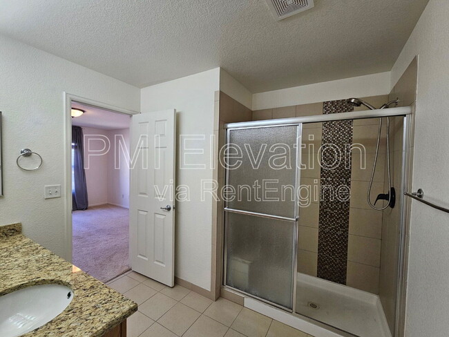 Building Photo - 12832 Mayfair Way