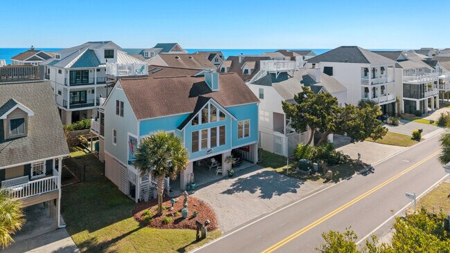 Building Photo - 601 Hazard St