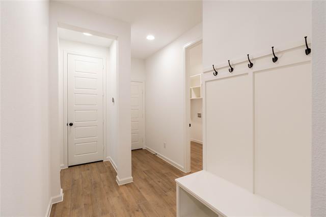 Building Photo - 4148 Hudson St