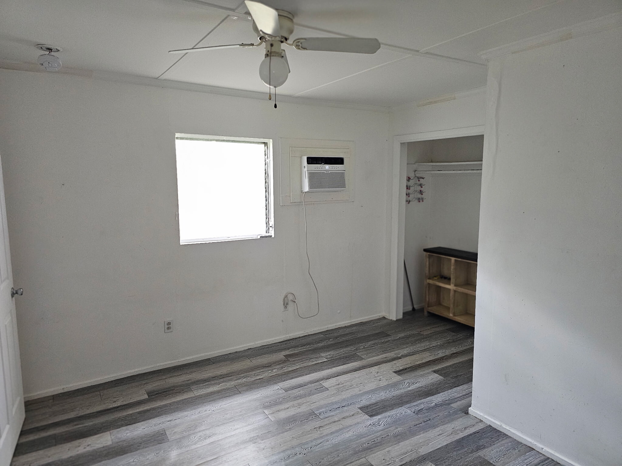 Building Photo - 825 Eaton St