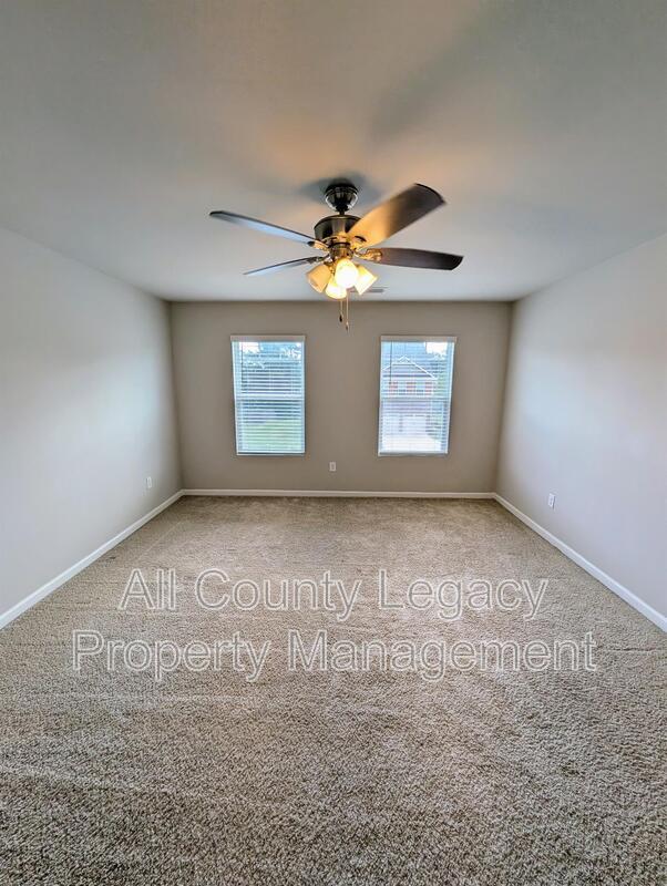 Building Photo - 1313 Brookstone Lake Dr