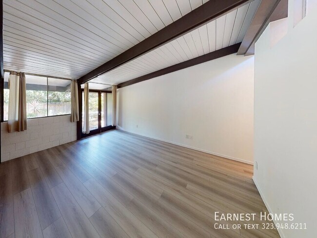 Building Photo - 12400 Rochedale Ln