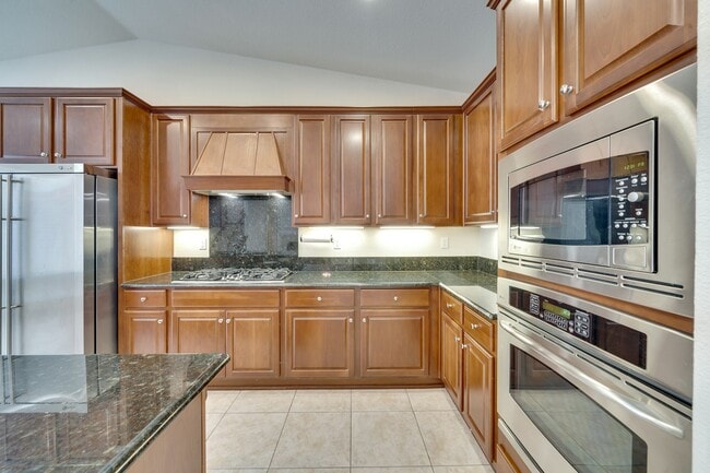 Building Photo - 10129 Bay Harbor Dr