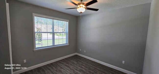 Building Photo - New 3/2/2.5 Home with Upgrades