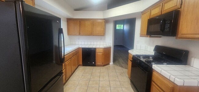 Building Photo - Wonderful 3 Bedroom 2 Bathroom Home in Elk...