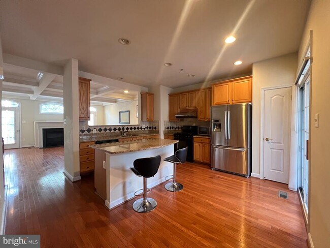 Building Photo - 604 Ridgemont Ave