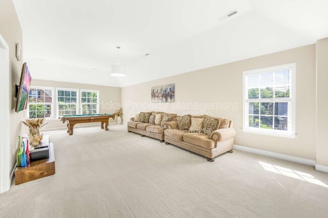 Building Photo - 8100 Morehouse Dr