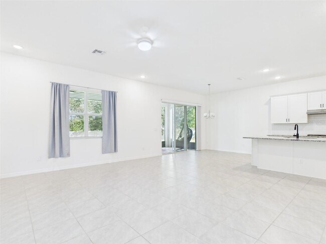 Building Photo - 2033 Emerald Springs Dr