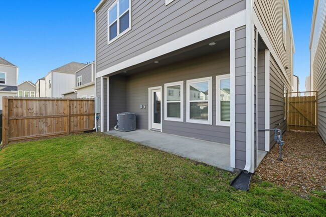 Building Photo - 413 Stonework Garden Ln