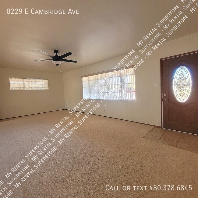 Building Photo - 8229 E Cambridge Ave