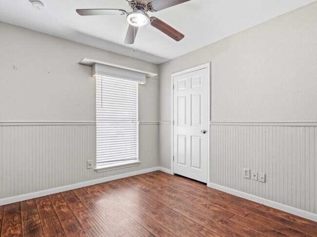 Building Photo - 1305 Minter Rd
