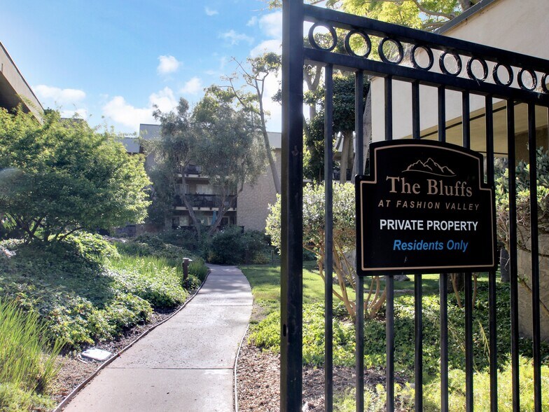 Building Photo - 6314 Friars Rd