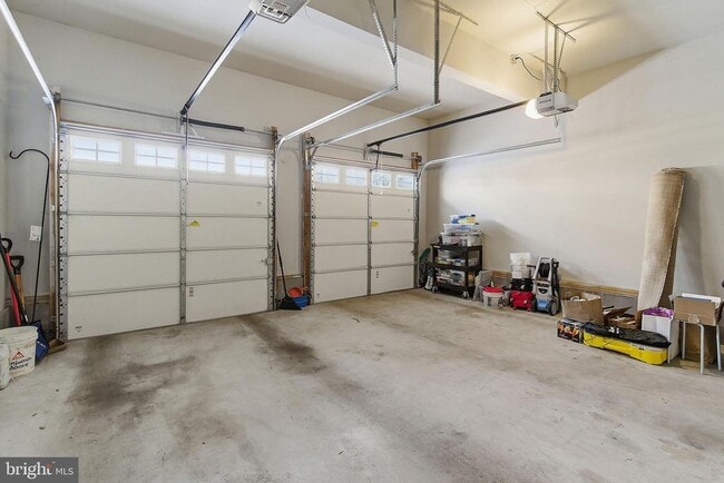 Building Photo - 259 Mt Lucas Rd