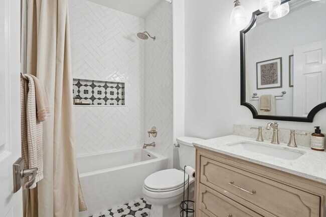 Building Photo - 24051 Via Cresta