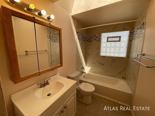 Building Photo - 4435 S Anjelina Cir