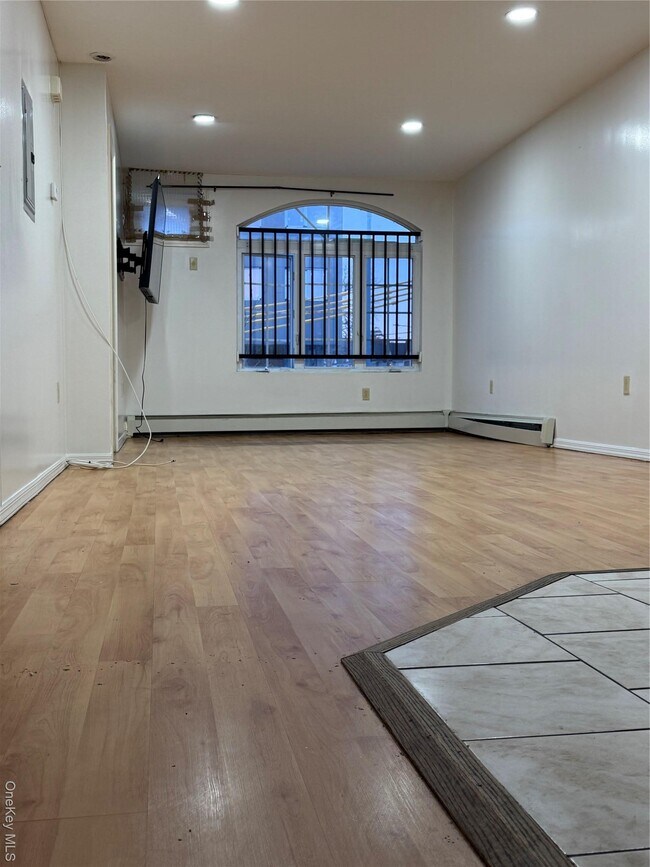 Building Photo - 176-06 Jamaica Ave