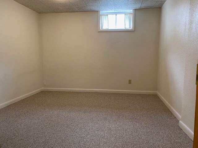 Master Bedroom - 225 N Overland Trl