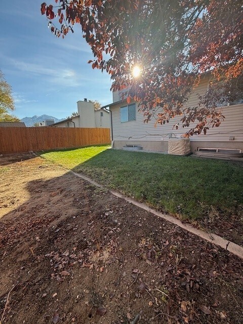 Building Photo - 537 E Acoma Rd