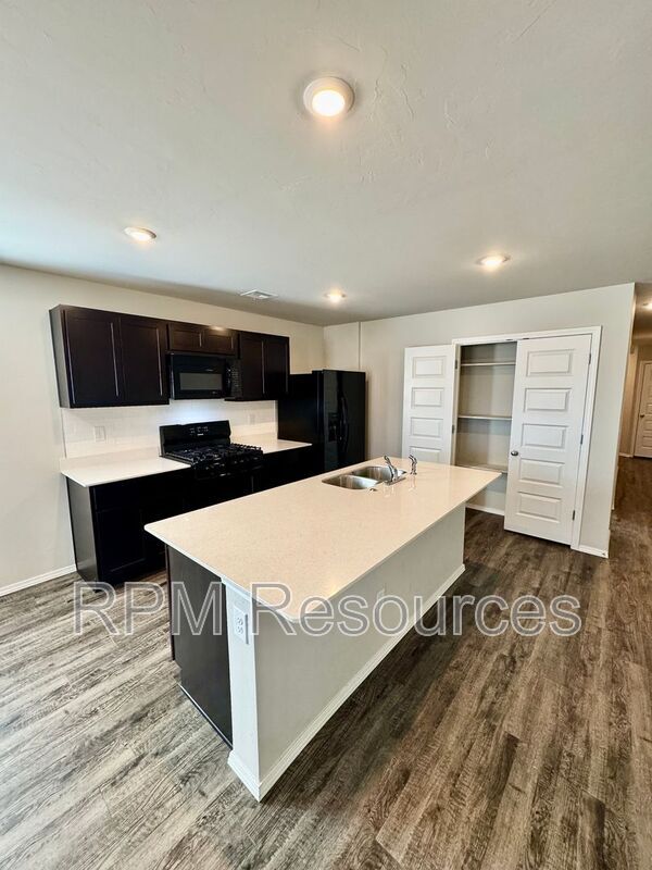 Building Photo - 12013 SW 31st St