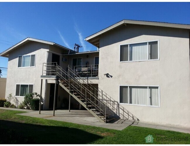 2 bedrooms 1 bath, Remodel, 2nd floor - 4495 Bonnie Brae St
