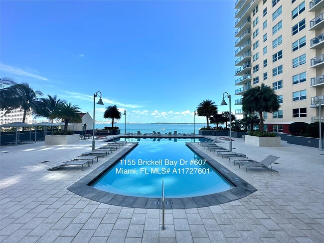 Building Photo - 1155 Brickell Bay Dr