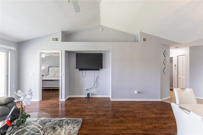 Primary Photo - 420 Belina Dr