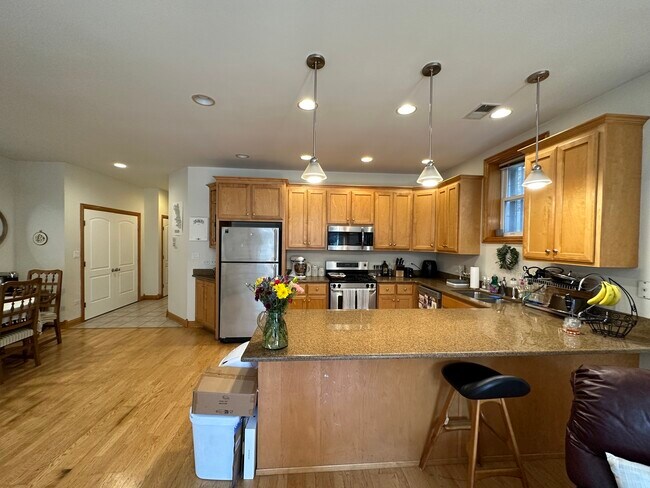 Building Photo - 4726 N Winthrop Ave
