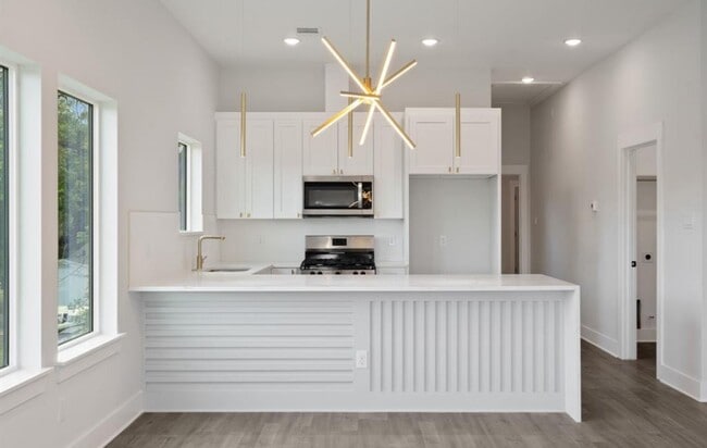 Building Photo - 8114 Double