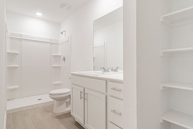 Building Photo - BRAND NEW 4 BD/2 BA Home Located off 211/Potranco RD! Available NOW!