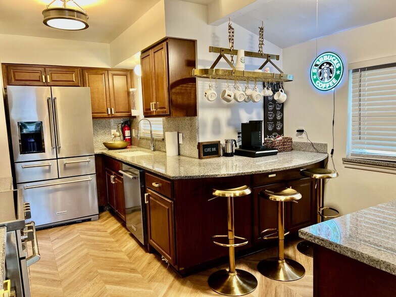 Kitchen - 4760 Lake Cecile Dr