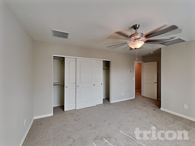 Building Photo - 8023 W Albeniz Pl