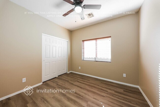 Building Photo - 7005 S 21st Dr