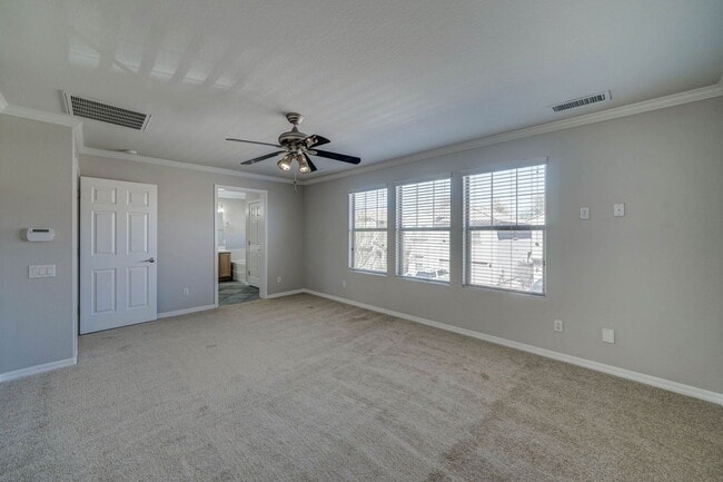 Building Photo - 2143 W Marconi Ave