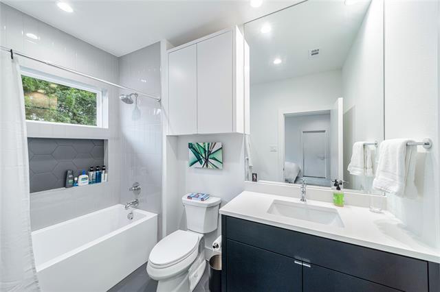 Building Photo - 9753 Mixon Dr