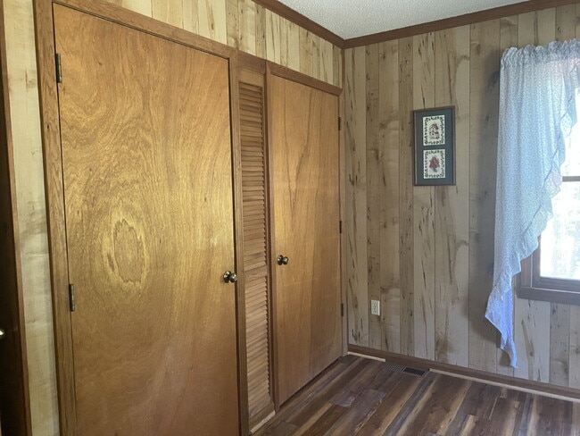 Building Photo - Lakefront Living! Furnished 3-Bed Home w/ ...