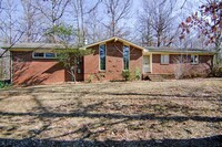 Building Photo - Now Showing: Large 3BR, 2BA house, with 1 ...