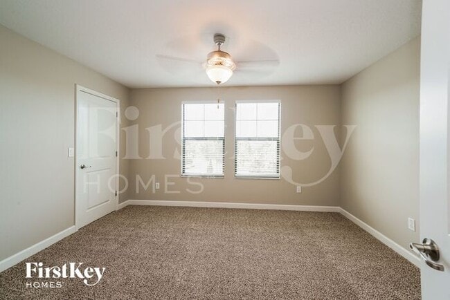 Building Photo - 931 Terra Vista St