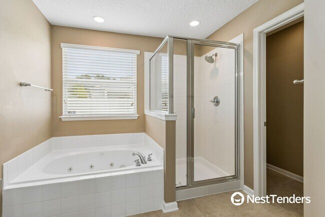 Building Photo - Beautiful Amelia Concourse Home!