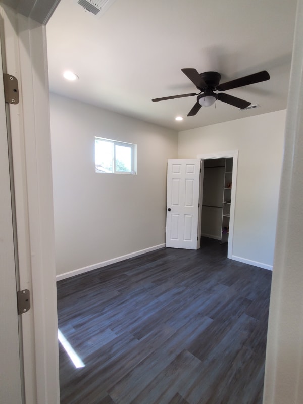 Building Photo - 6325 Tallman Ave