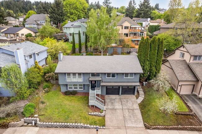 Building Photo - 7393 SW Bayberry Dr