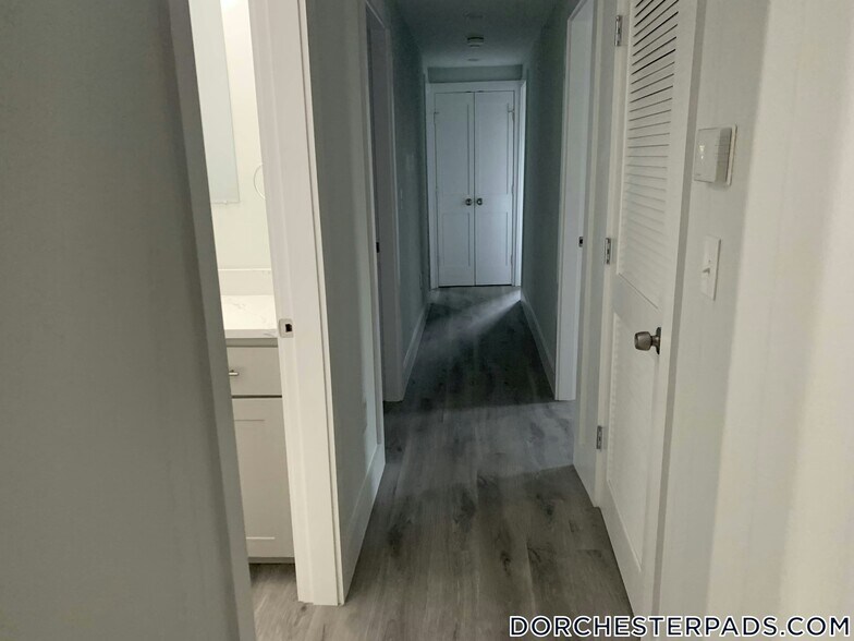 Building Photo - 86 Fayston St